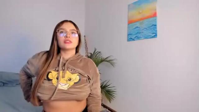 Image 2 of miaa__rosee Stream on Chaturbate on 17 months ago