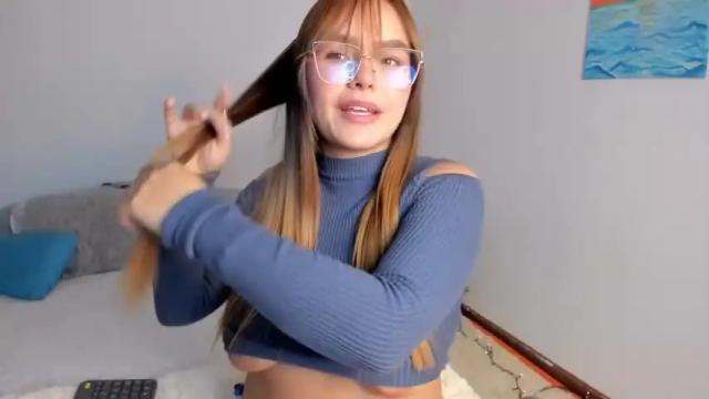 Image 8 of miaa__rosee Stream on Chaturbate on 17 months ago