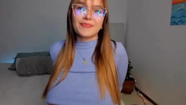 Image 3 of miaa__rosee Stream on Chaturbate on 17 months ago