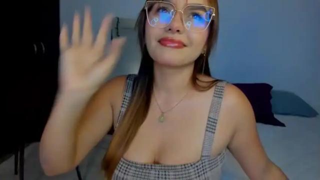 Image 11 of miaa__rosee Stream on Chaturbate on 16 months ago