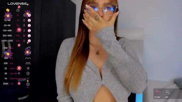Image 6 of miaa__rosee Stream on Chaturbate on 16 months ago