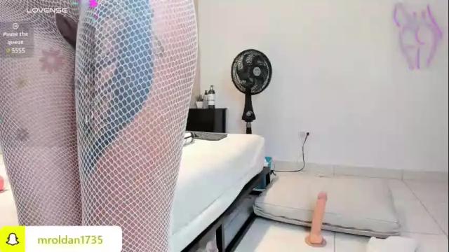 Image 4 of miaa_roldan Stream on Chaturbate on 1 month ago
