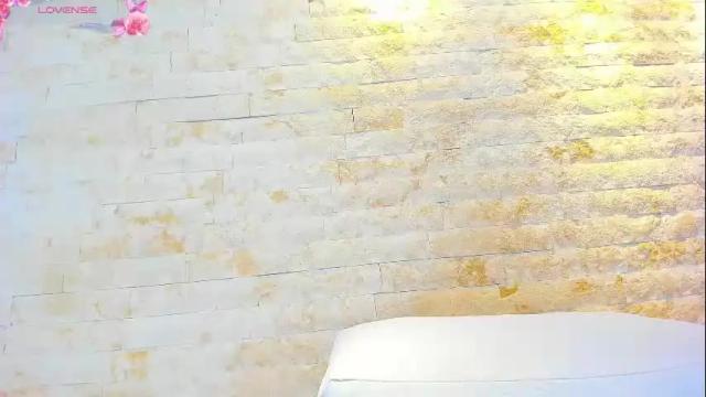 Image 4 of miaa_roldan Stream on Chaturbate on 2 months ago