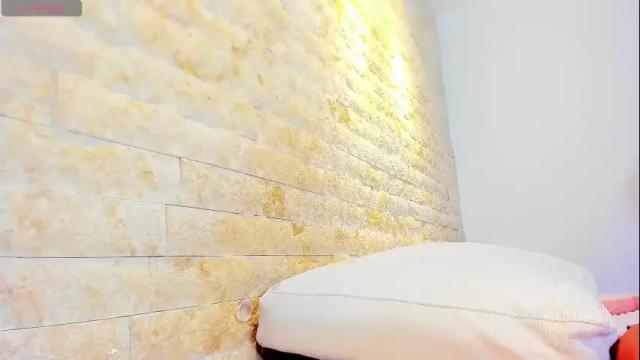 Image 2 of miaa_roldan Stream on Chaturbate on 2 months ago