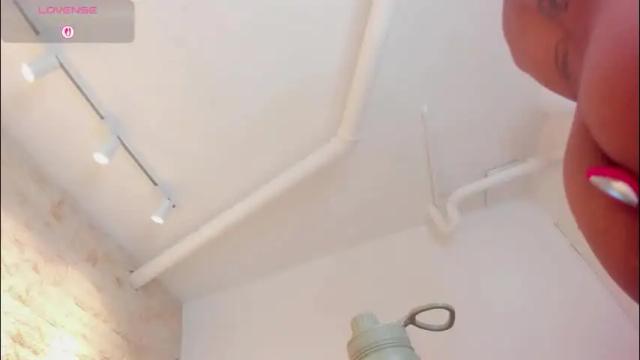 Image 7 of miaa_roldan Stream on Chaturbate on 1 month ago