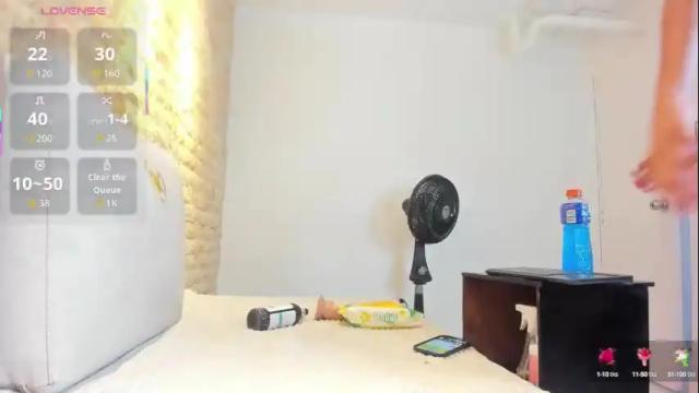 Image 8 of miaa_roldan Stream on Chaturbate on 29 days ago