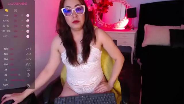 Image 6 of miaa_santos Stream on Chaturbate on 18 months ago
