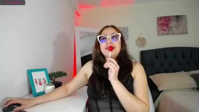 Image 4 of miaa_santos Stream on Chaturbate on 18 months ago