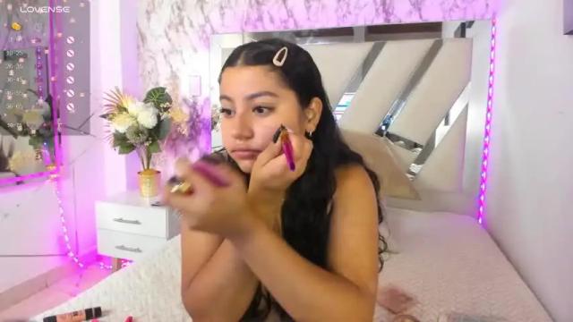 Image 3 of miaa_smiith1 Stream on Chaturbate on 14 months ago