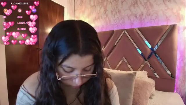 Image 4 of miaa_smiith1 Stream on Chaturbate on 2 months ago