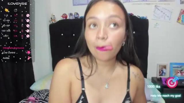 Image 8 of miaaa_17 Stream on Chaturbate on 13 months ago