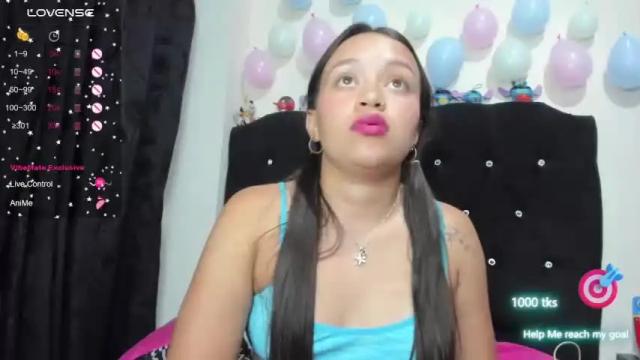 Image 10 of miaaa_17 Stream on Chaturbate on 13 months ago