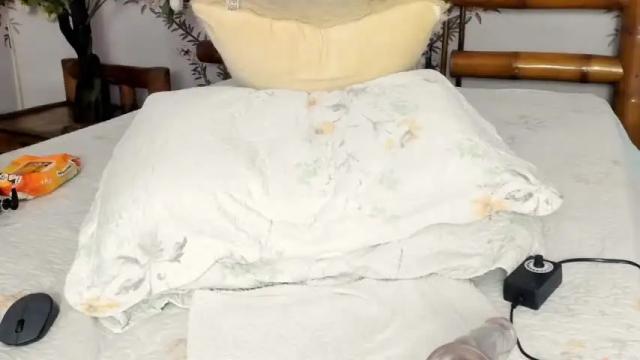 Image 7 of miaamonroe Stream on Chaturbate on 23 months ago