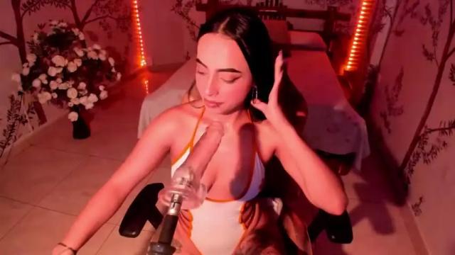 Thumbnail 1, miaamonroe's Stream at Chaturbate, 23 months ago