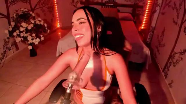 Image 7 of miaamonroe Stream on Chaturbate on 23 months ago