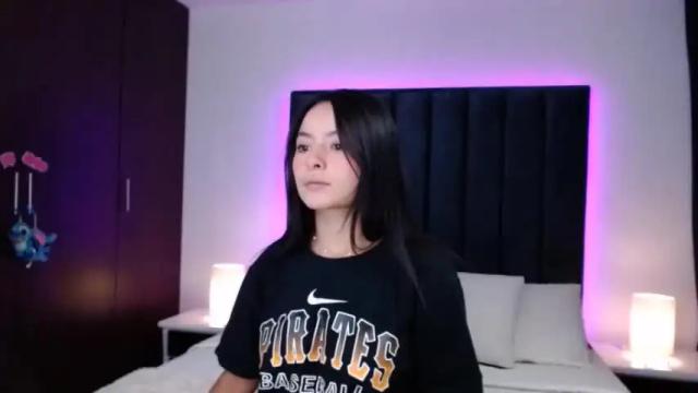 Image 4 of miaandnaty1 Stream on Chaturbate on 13 months ago