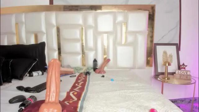 Image 7 of miaaxxx_ Stream on Chaturbate on 1 month ago