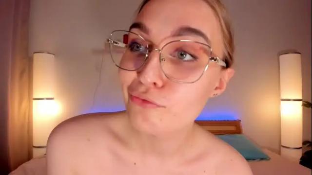 Image 11 of miabond_ Stream on Chaturbate on 1 month ago