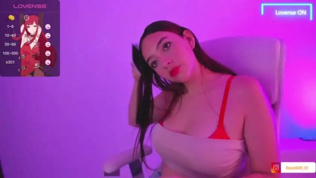 Image 7 of miacrystal_ Stream on Chaturbate on 21 months ago