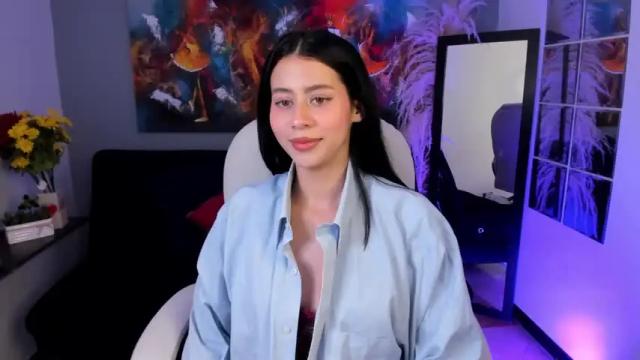 Image 8 of miadaniells Stream on Chaturbate on 17 months ago