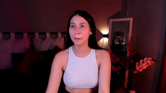 Image 12 of miadaniells Stream on Chaturbate on 16 months ago