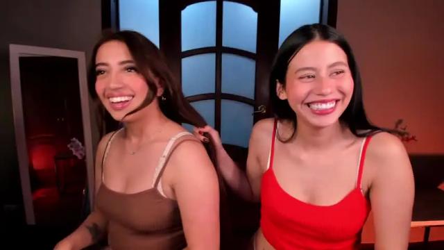 Image 3 of miadaniells Stream on Chaturbate on 16 months ago