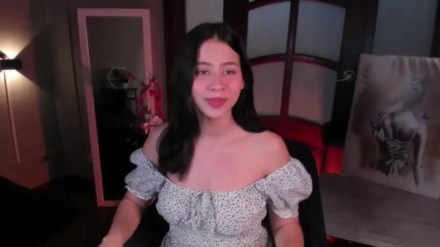 Image 12 of miadaniells Stream on Chaturbate on 16 months ago