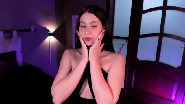 Image 11 of miadaniells Stream on Chaturbate on 16 months ago
