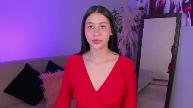 Image 10 of miadaniells Stream on Chaturbate on 15 months ago