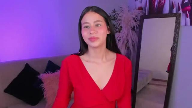 Image 11 of miadaniells Stream on Chaturbate on 15 months ago