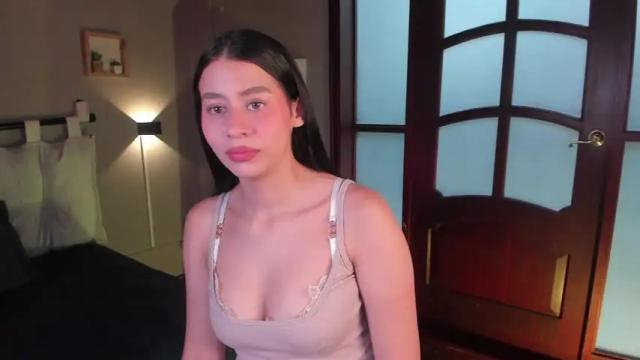 Image 4 of miadaniells Stream on Chaturbate on 14 months ago