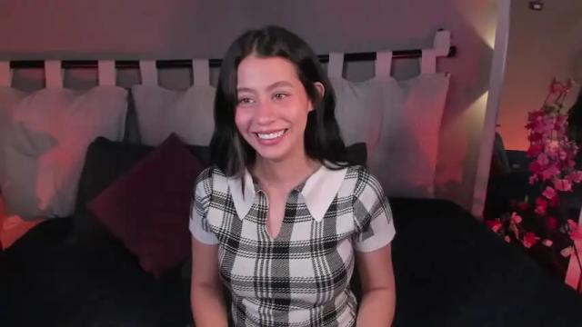 Image 11 of miadaniells Stream on Chaturbate on 13 months ago