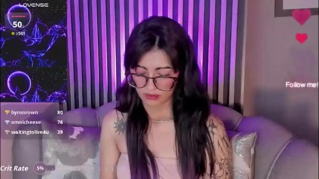 Image 4 of miadevine_ Stream on Chaturbate on 3 months ago