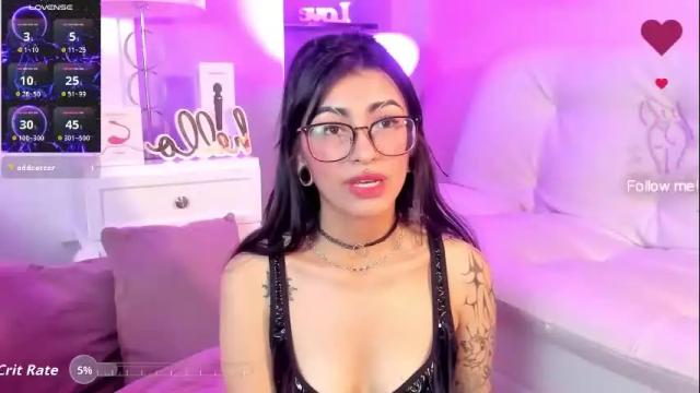 Image 2 of miadevine_ Stream on Chaturbate on 2 months ago
