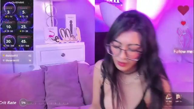 Image 11 of miadevine_ Stream on Chaturbate on 2 months ago