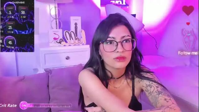 Image 4 of miadevine_ Stream on Chaturbate on 2 months ago