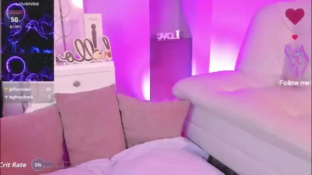 Image 2 of miadevine_ Stream on Chaturbate on 2 months ago