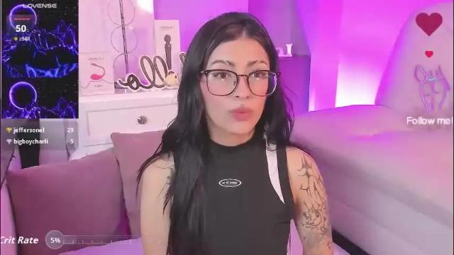 Image 3 of miadevine_ Stream on Chaturbate on 2 months ago