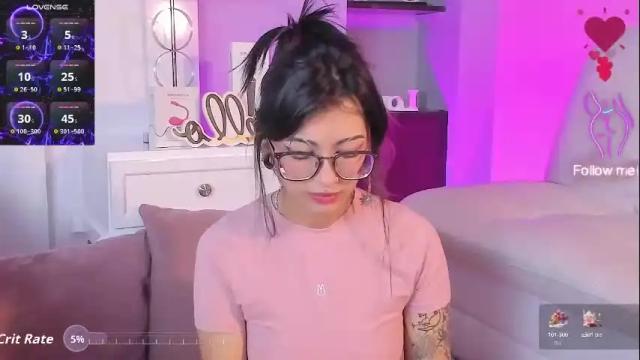 Image 12 of miadevine_ Stream on Chaturbate on 2 months ago