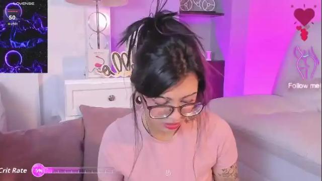 Image 3 of miadevine_ Stream on Chaturbate on 2 months ago
