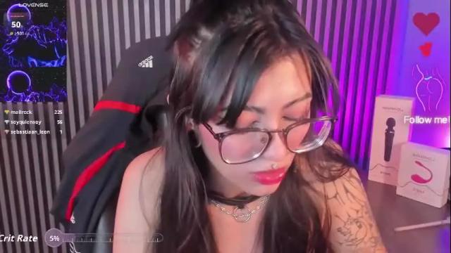 Image 8 of miadevine_ Stream on Chaturbate on 2 months ago