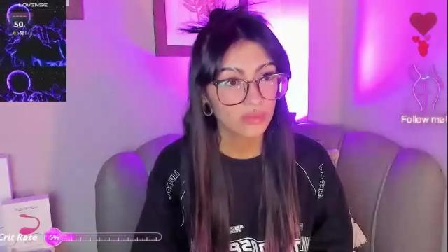Image 6 of miadevine_ Stream on Chaturbate on 2 months ago