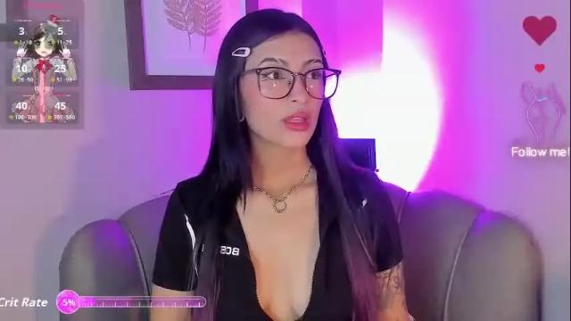 Image 4 of miadevine_ Stream on Chaturbate on 2 months ago