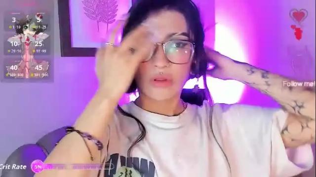 Image 3 of miadevine_ Stream on Chaturbate on 2 months ago
