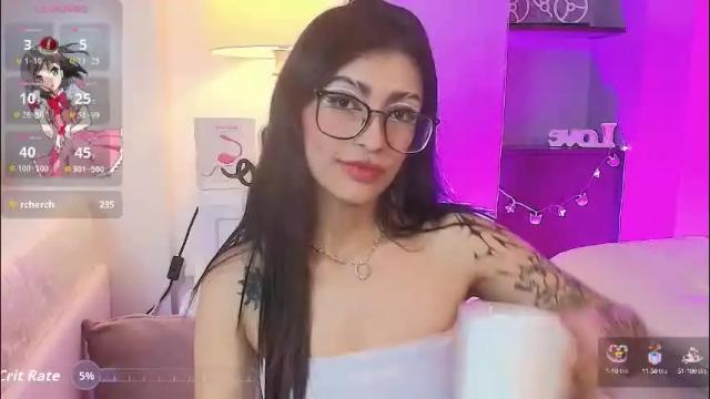 Image 3 of miadevine_ Stream on Chaturbate on 1 month ago