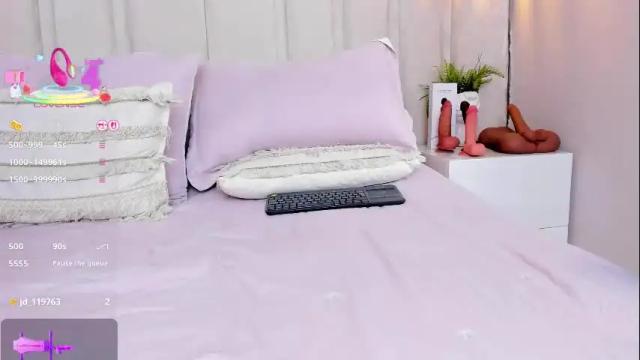 Image 12 of miaebony_ Stream on Chaturbate on 25 days ago