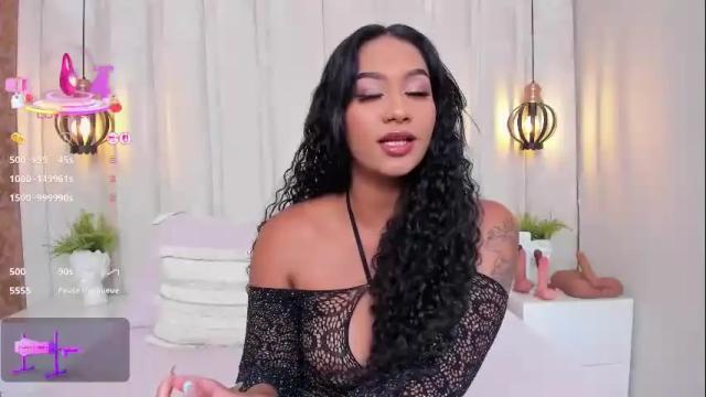 Image 4 of miaebony_ Stream on Chaturbate on 25 days ago