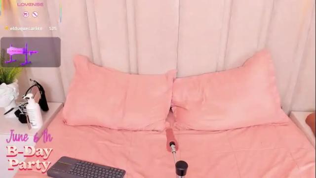 Image 6 of miaebony_ Stream on Chaturbate on 22 days ago
