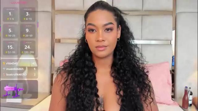 Image 6 of miaebony_ Stream on Chaturbate on 25 days ago