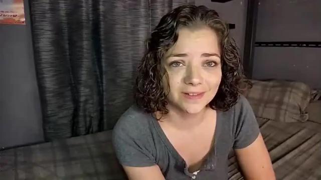 Image 8 of miaelizabethlove Stream on Chaturbate on 19 months ago